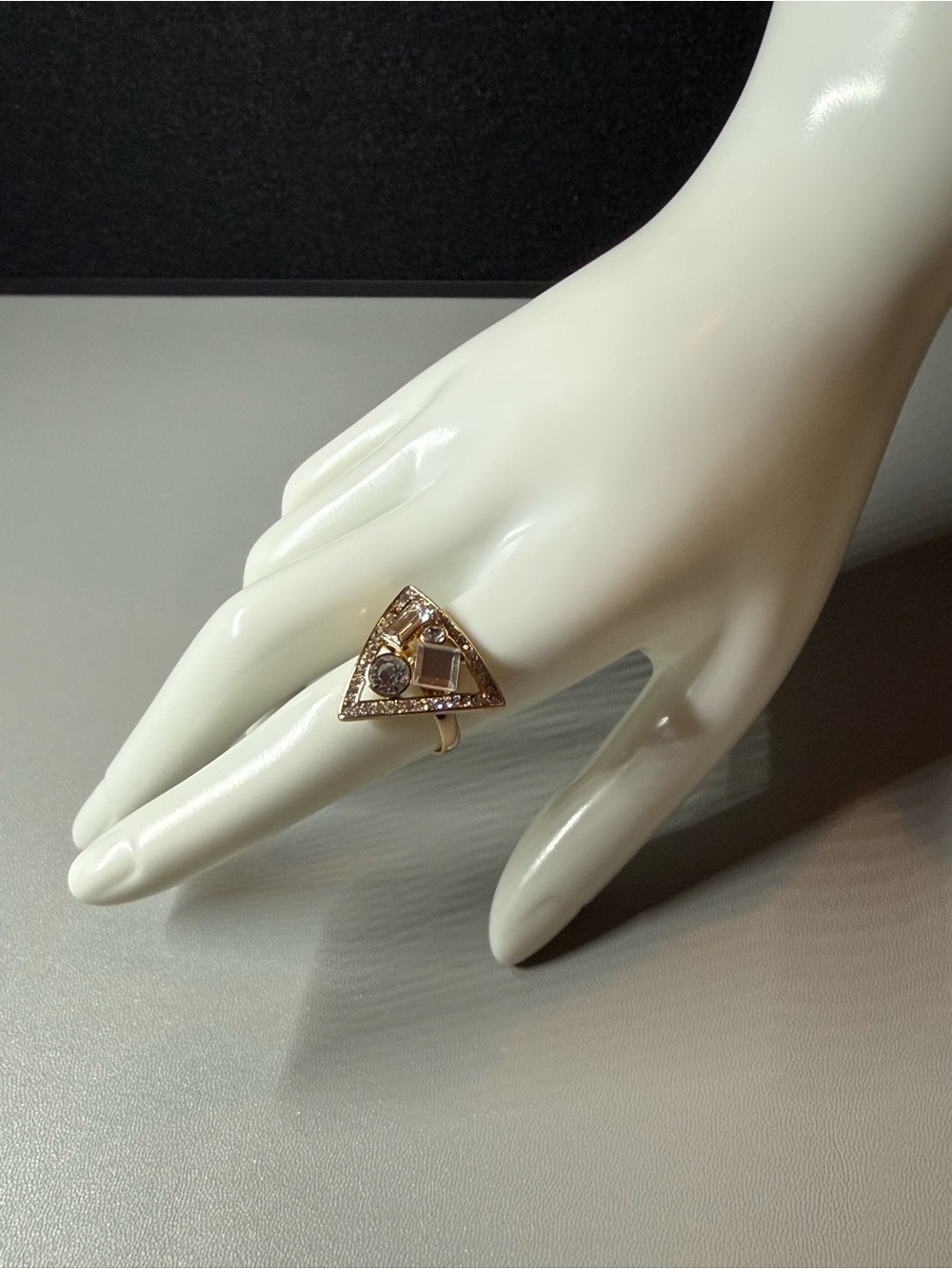 Gold Tone Geometric Triangle Crystal Statement Ring- Size 7 🗽🖤